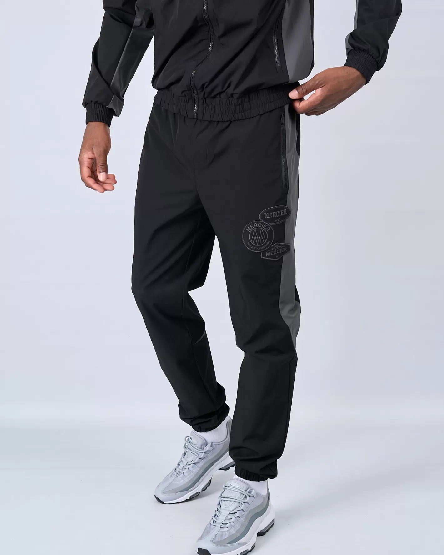 Homme Mercier Coupe-vent Et Cargaisons<Pantalon noir charcoal à insigne contrasté